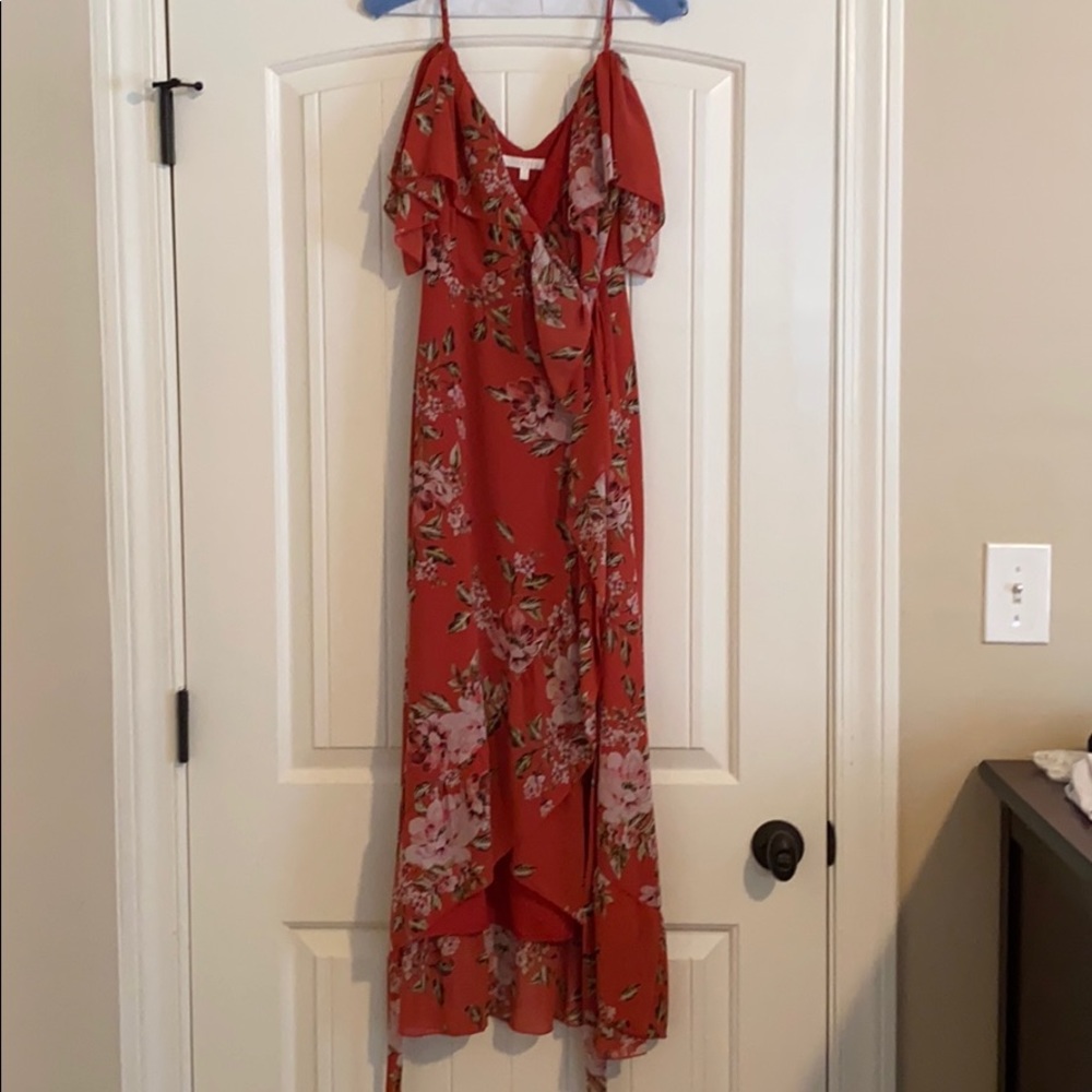 Floral maxi dress with adjustable tie